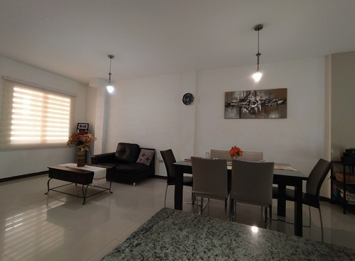 Imagen 3 de 13 de Townhouse En Venta En Urb. El Piñal, #23-13132. More 04145981129