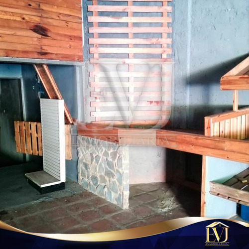 Local Comercial En Alquiler - Charallave.
