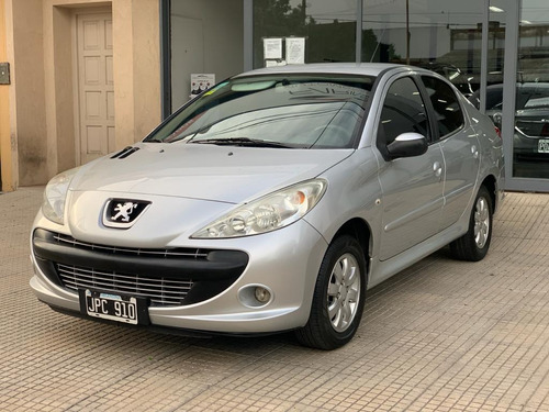 Peugeot 207 1.4 Sedan Allure 75cv 2011
