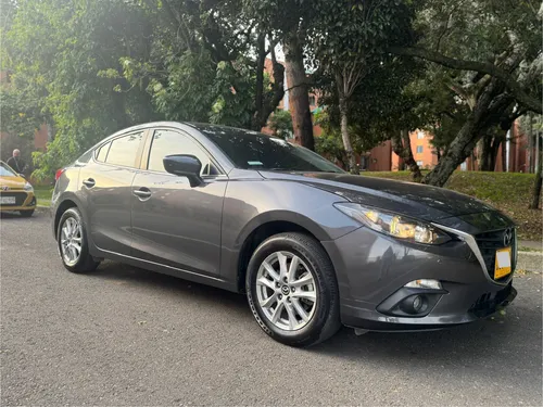 Mazda 3 2.0 Touring