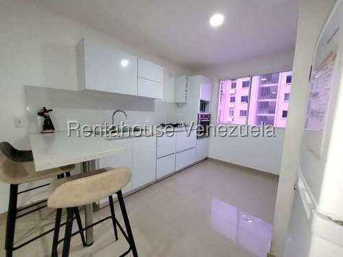 Impecable Apartamento Tipo Estudio Equipado En Venta En Ciudad Roca. 44 Mts2, 1 Habitacion, 1 Baño, 1 Puesto De Estacionamiento. El Urbanismo Cuenta Con Casa Club Y Full Seguridad. Mls #25-23837 Pm