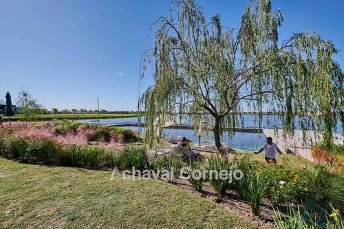 Puertos Escobar | Amarras - Lote Al Agua En Venta