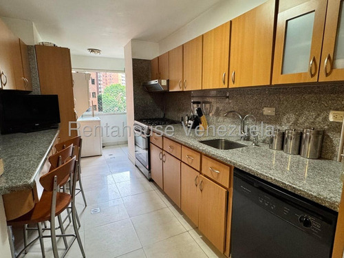 Apartamento En Venta En Los Naranjos Del Cafetal Con Preciosa Vista Al Ávila