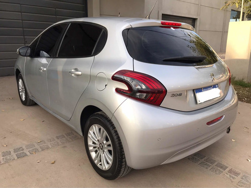 Imagen 6 de 15 de Peugeot 208 2020 1.6 Allure