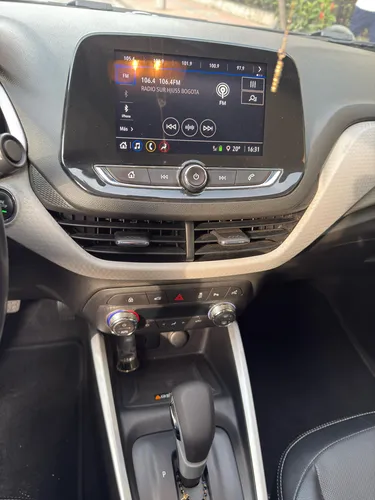 Chevrolet Onix 1.0T Premier Sedan At