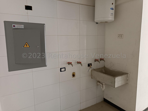 Rf Apartamento En Venta En La Candelaria Semiremodelado