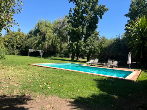 Gran Casa En Chicureo Bajo Costo De Agua