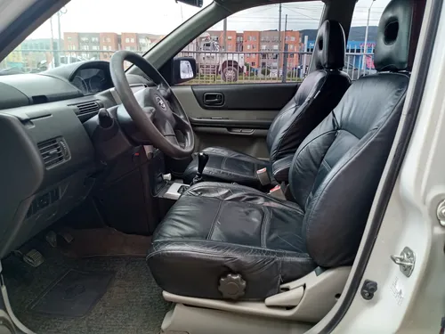 Nissan X-Trail 2.5cc MT AA 4X4