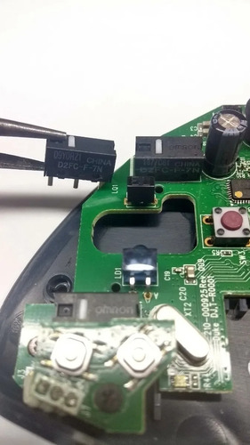 Imagen 6 de 8 de Par Micro Switch Omron D2fc-f-7n Para Mouse Logitech, Razer