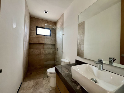 Casa Residencial En Venta, Privada Gaviones. Entrega Inmediata