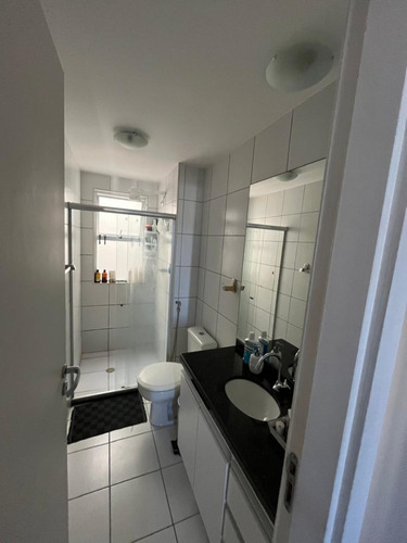 Apartamento Mobiliado Com 3 Quartos Com Suíte E Varanda Na Ponta Verde Rua Deputado José Lages