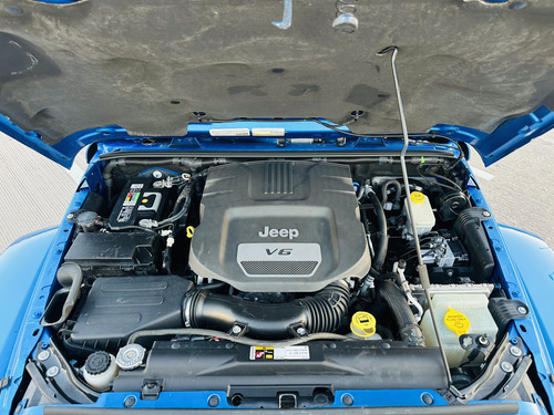 Jeep Wrangler 3.6 3p Sahara V6 4x4 At