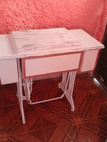 Mesa De Arrime Vintage. (Usado)