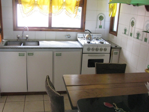 Imagen 9 de 14 de Hermoso Chalet En Punta Mogotes