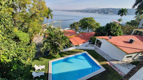 Venta De Hotel En Tequesquitengo Morelos