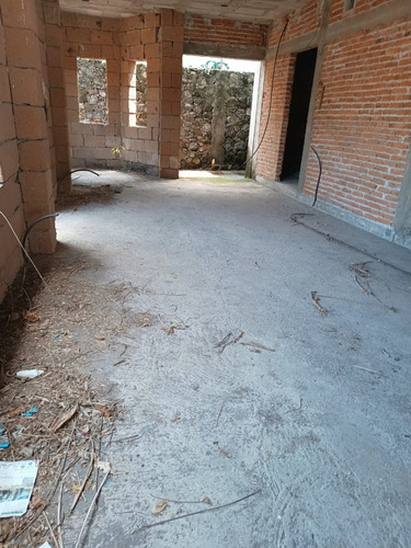 Casa En Venta En Obra Gris, Tetela Del Monte Con 3 Rec. Y Jacuzzi... 2,600,000