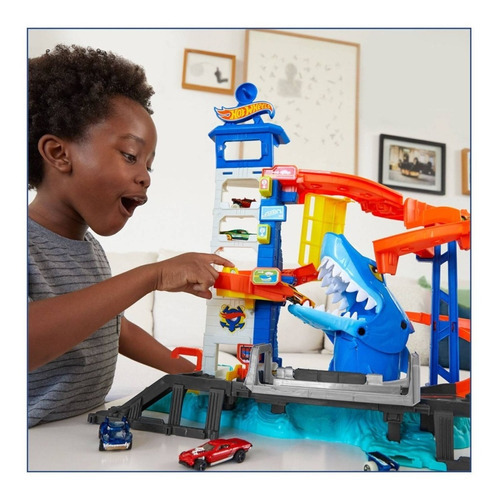 Imagen 3 de 5 de Pista Hot Wheels City Escape Del Salto Del Tiburón Ataque Color Multicolor