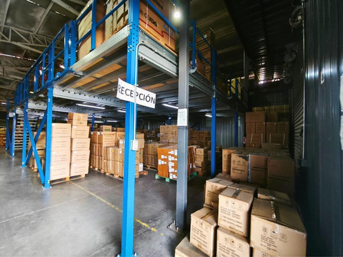 Arriendo Bodegas 5000 M2 Con Oficinas Y Patio De Maniobras