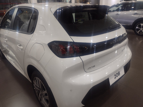 Peugeot 208 1.6 Feline Tiptronic