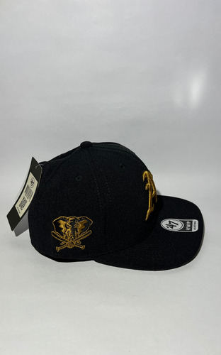 Gorra Athletic's 47 Brand Newera (negra Y Dorada)(cerrada) Negro 7 1/4 Lisa