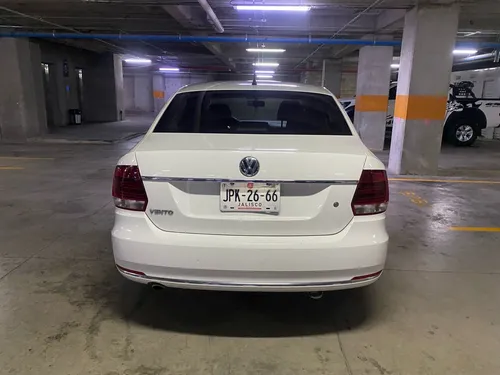 Volkswagen Vento 1.6 Highline Mt