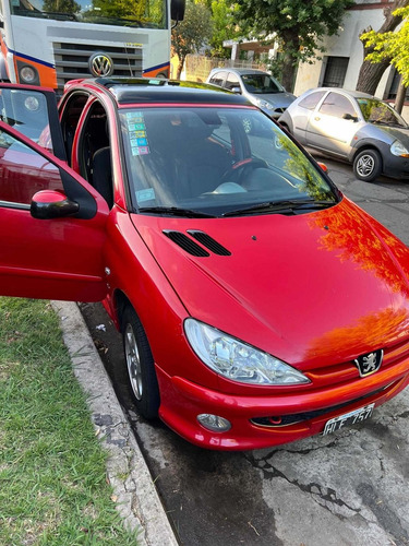 Imagen 2 de 19 de Peugeot 206 2008 2.0 Hdi Xs Premium