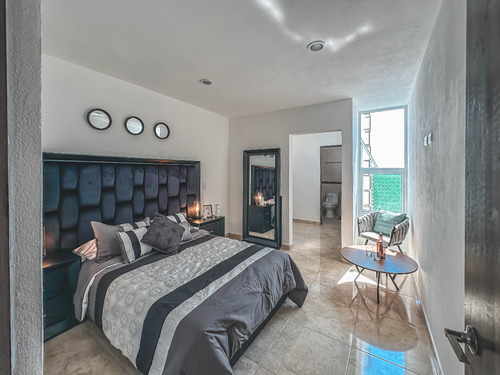 Casa De 3 Recámaras En Fraccionamiento En Venta, A 4 Minutos De Periférico Y 6 De Plaza San Diego