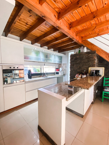 Imagen 6 de 14 de Venta De Impecable Casa, En Malibu Canning