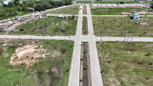 Terreno En Barrio Residencial Neander - Villa Amelia