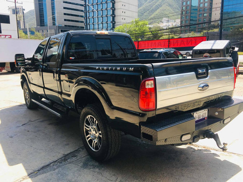 Imagen 6 de 14 de Ford F-350 2015 Platinum Super Duty 6.7 Turbo Diesel 4x4