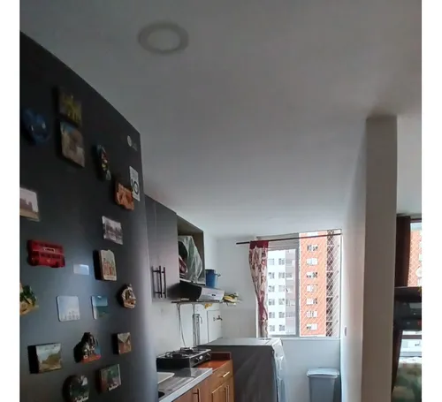 Apartamento Iluminado, Fresco Y Cómodo En Puerta Madera