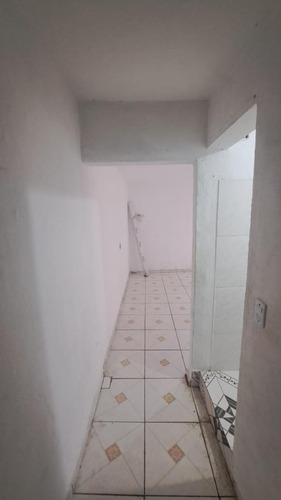 Duas Casa Uma De 5 Cômodos A Outra De 4 Comodos