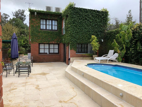 Alquiler Temporada 2023/24 Hermosa Casa Con Pileta Climatizada En Jardines De Córdoba!!