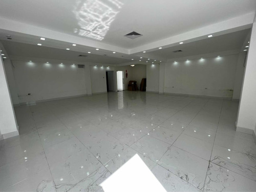 Imagen 2 de 5 de Alquilo Local Ensanche Julieta 90mts Us$1600