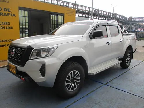 Nissan Frontier Doblecabina 4x2 2500cc Mt Aa