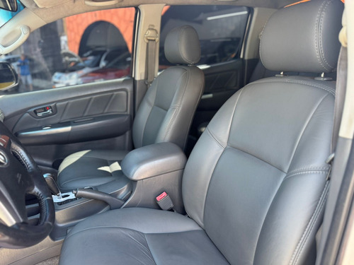 Toyota Hilux 2.7 Srv Cab. Dupla 4x2 Flex Aut. 4p