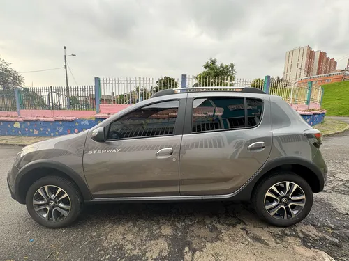 Renault Stepway 1.6 Intens Cvt