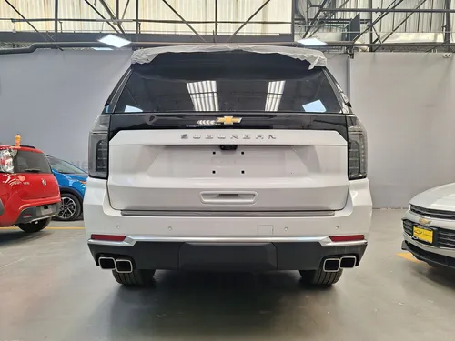 Chevrolet Suburban 6.2 V8 High Country At