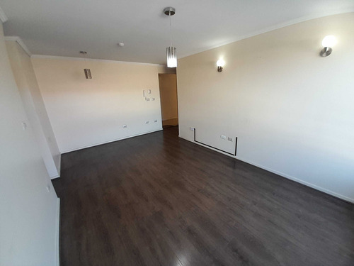 Como Nuevo 2 Dormitorios, 2 Baños (93710)