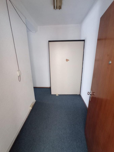 Imagen 4 de 5 de Oficina -oficina En Ciudad Vieja, Prox Plaza Zabala!!