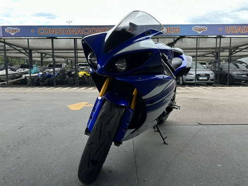 Yamaha R1