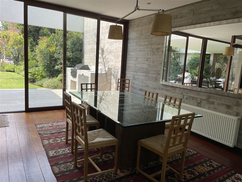 Casa En Venta De 5 Dorm. En Lo Barnechea