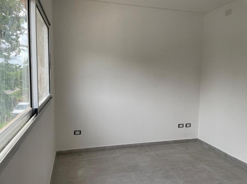 Dúplex En Venta - 2 Dormitorios 2 Baños - Cochera - 238mts2 - Pilar