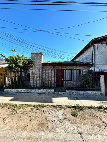 Casa En Venta De 3 Dorm. En Curicó