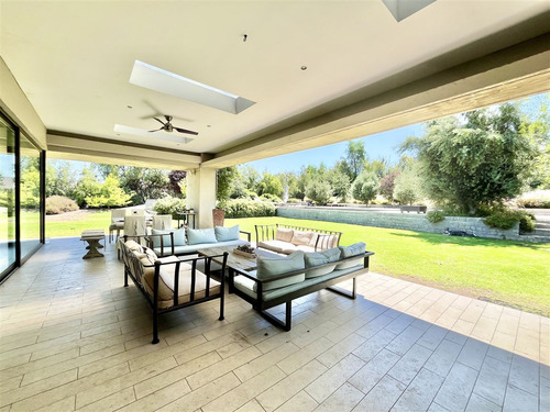 Casa En Venta De 4 Dorm. En Colina