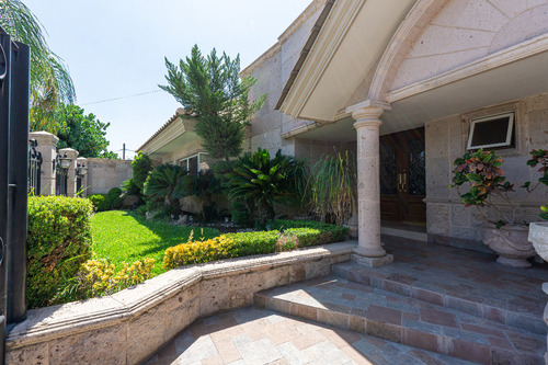¡en Venta! ¡hermosa Propiedad De 1 Piso En Las Rosas, Gómez Palacio!