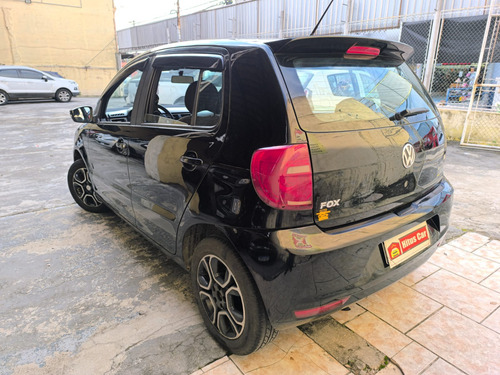 Volkswagen Fox 1.0 Seleção Tec Total Flex 5p
