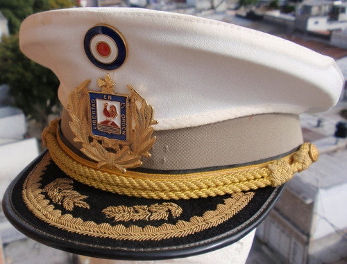 Antigua Gorra De General De Uruguay Con Funda Blanca 