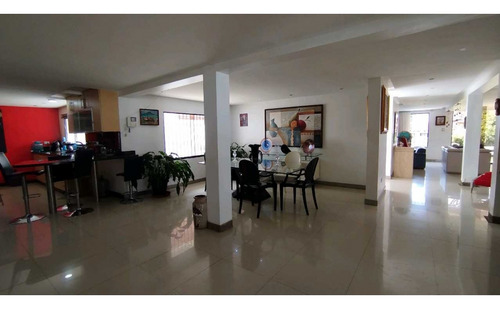 Casa En Venta Urb El Placer 5h/6b/3p Piscina