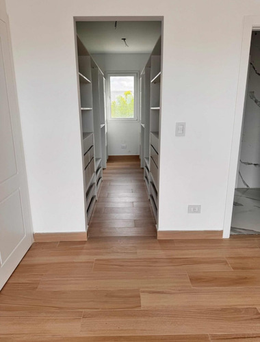 Venta De Casa En El Naudir A La Laguna